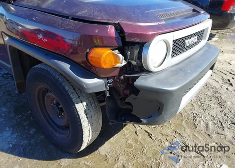 2007 Toyota Fj Cruiser z USA, uszkodzony, nr VIN JTEBU11F470089860